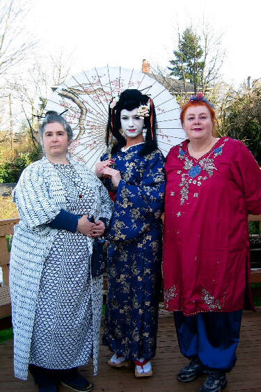 {short description of image}