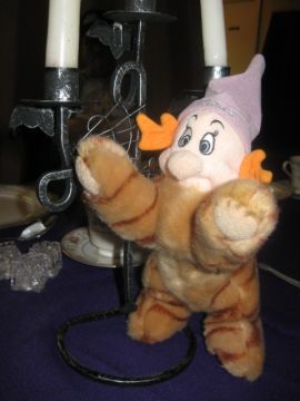 {short description of image}