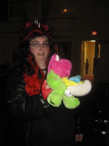 {short description of image}